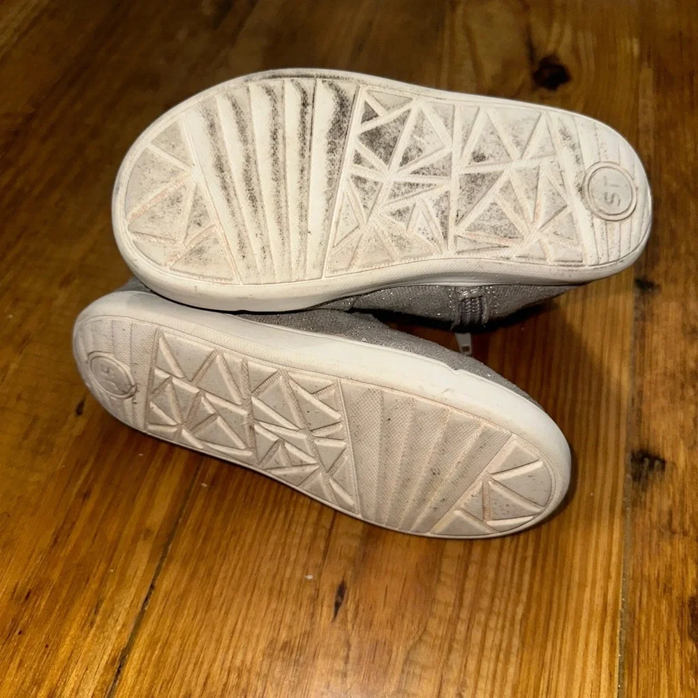 Stride Rite Sparkly Silver Kids Shoes with Pink Lining